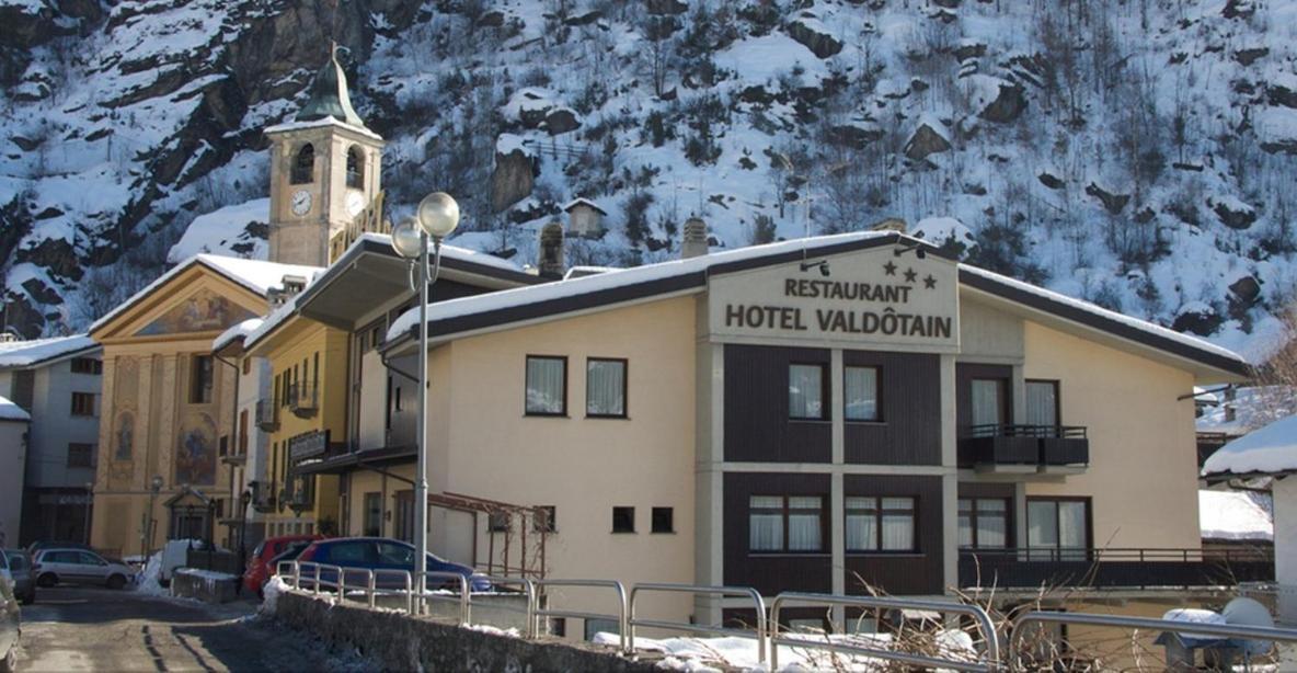 Hotel Valdotain ヴィルヌーヴ エクステリア 写真