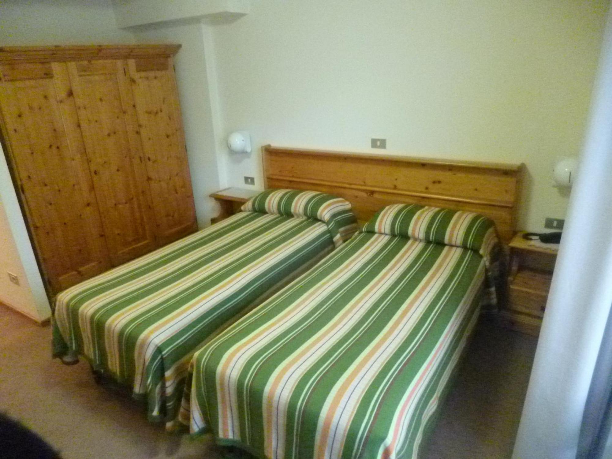 Hotel Valdotain ヴィルヌーヴ 部屋 写真