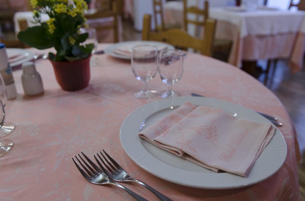 Hotel Valdotain ヴィルヌーヴ エクステリア 写真
