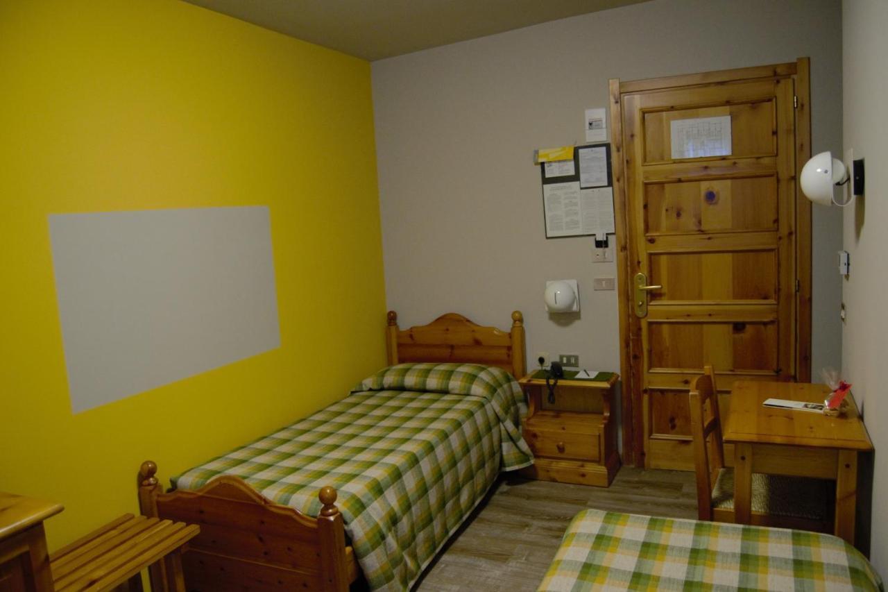 Hotel Valdotain ヴィルヌーヴ エクステリア 写真
