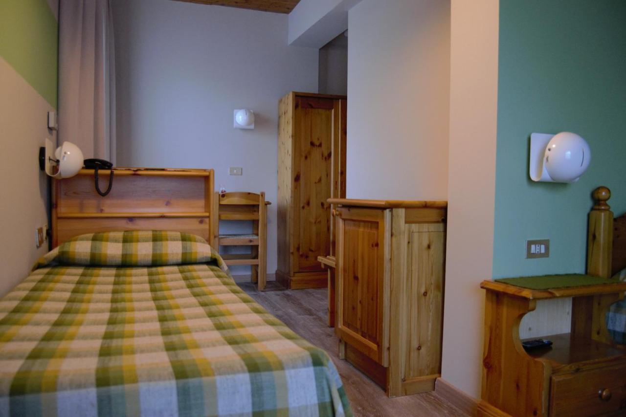 Hotel Valdotain ヴィルヌーヴ エクステリア 写真